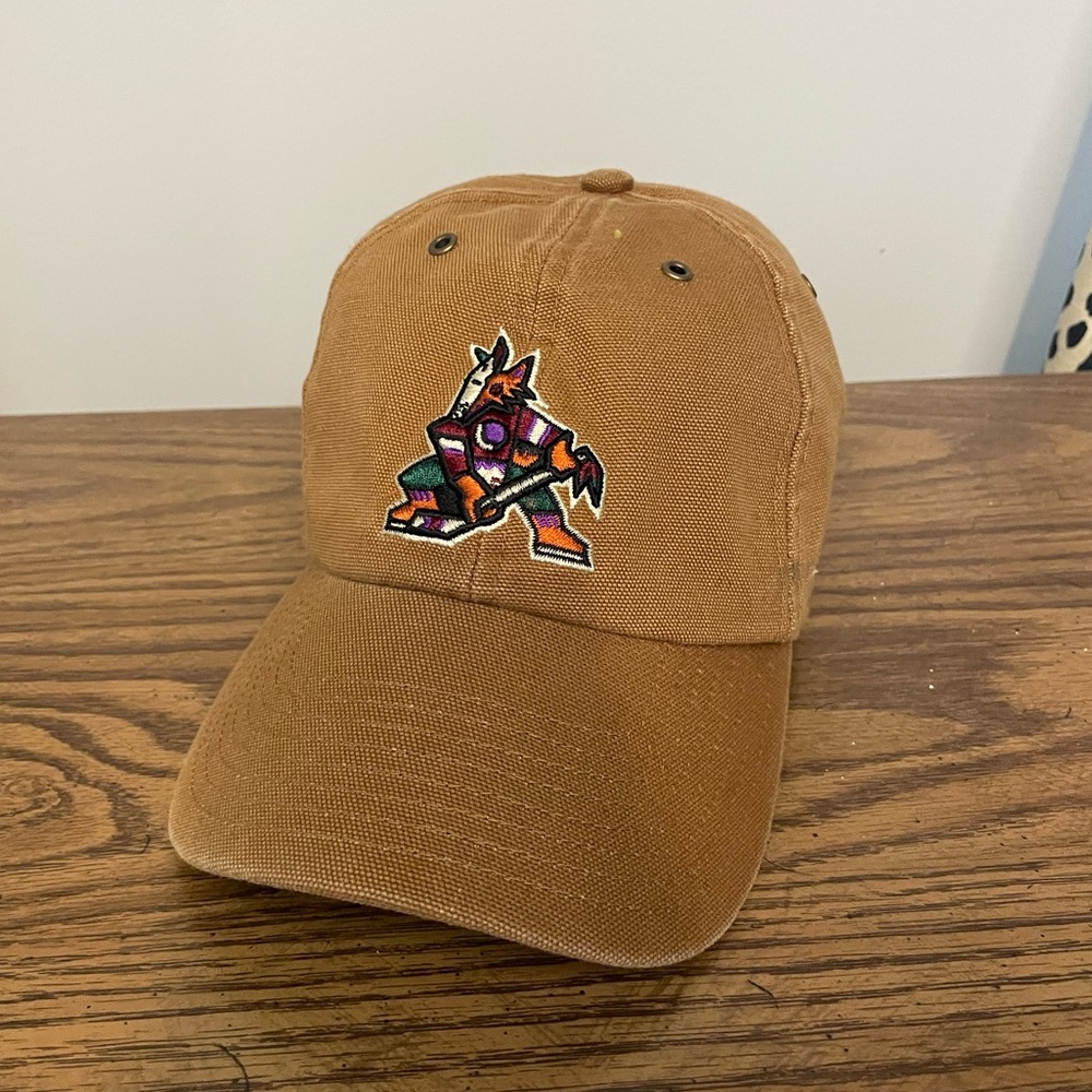 Carhartt special edition Arizona Coyotes hat